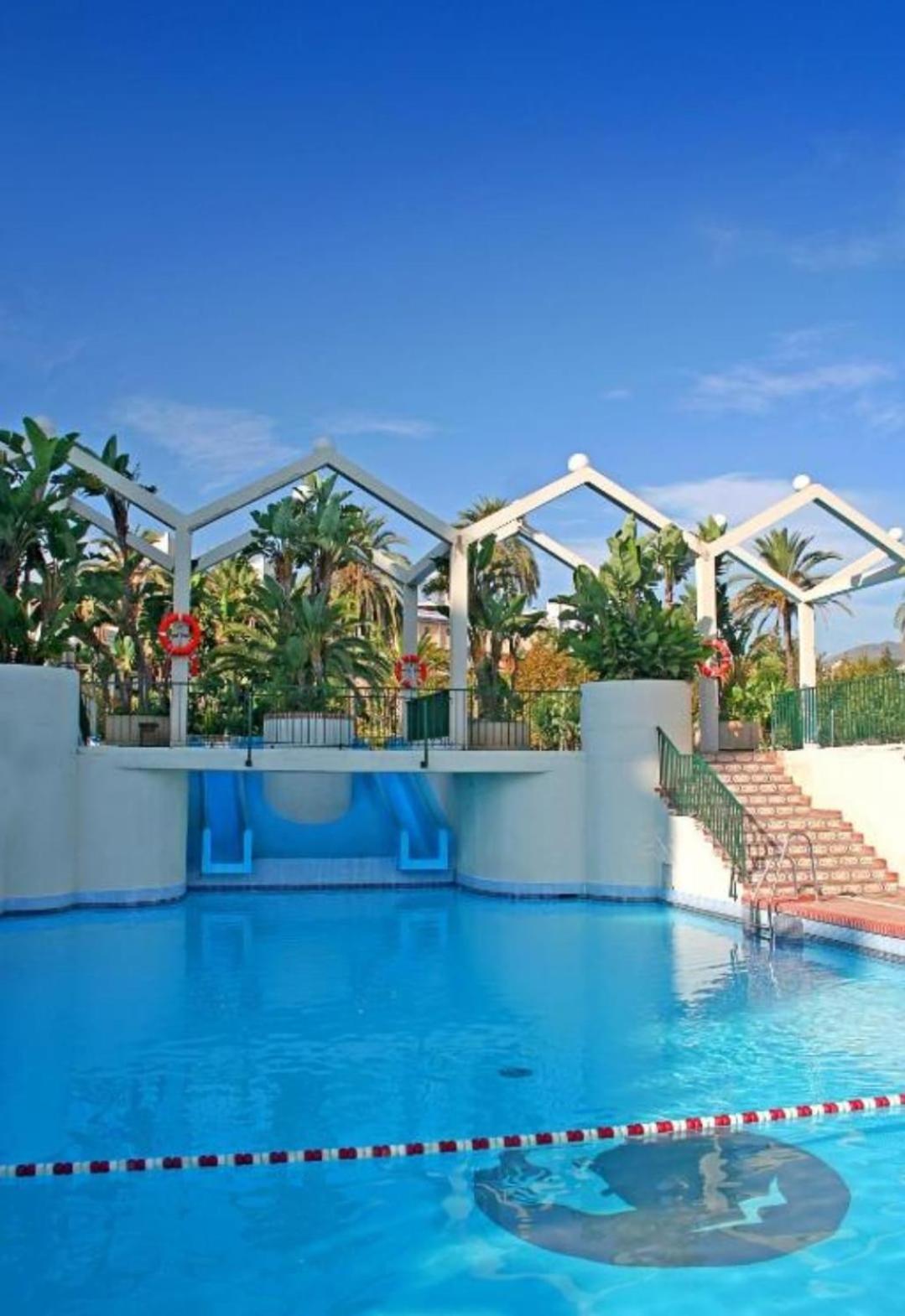 El fantastico BenalBeach, Breakfast included Benalmádena Exterior foto